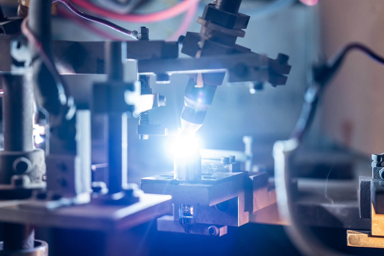 production of halogen lamps